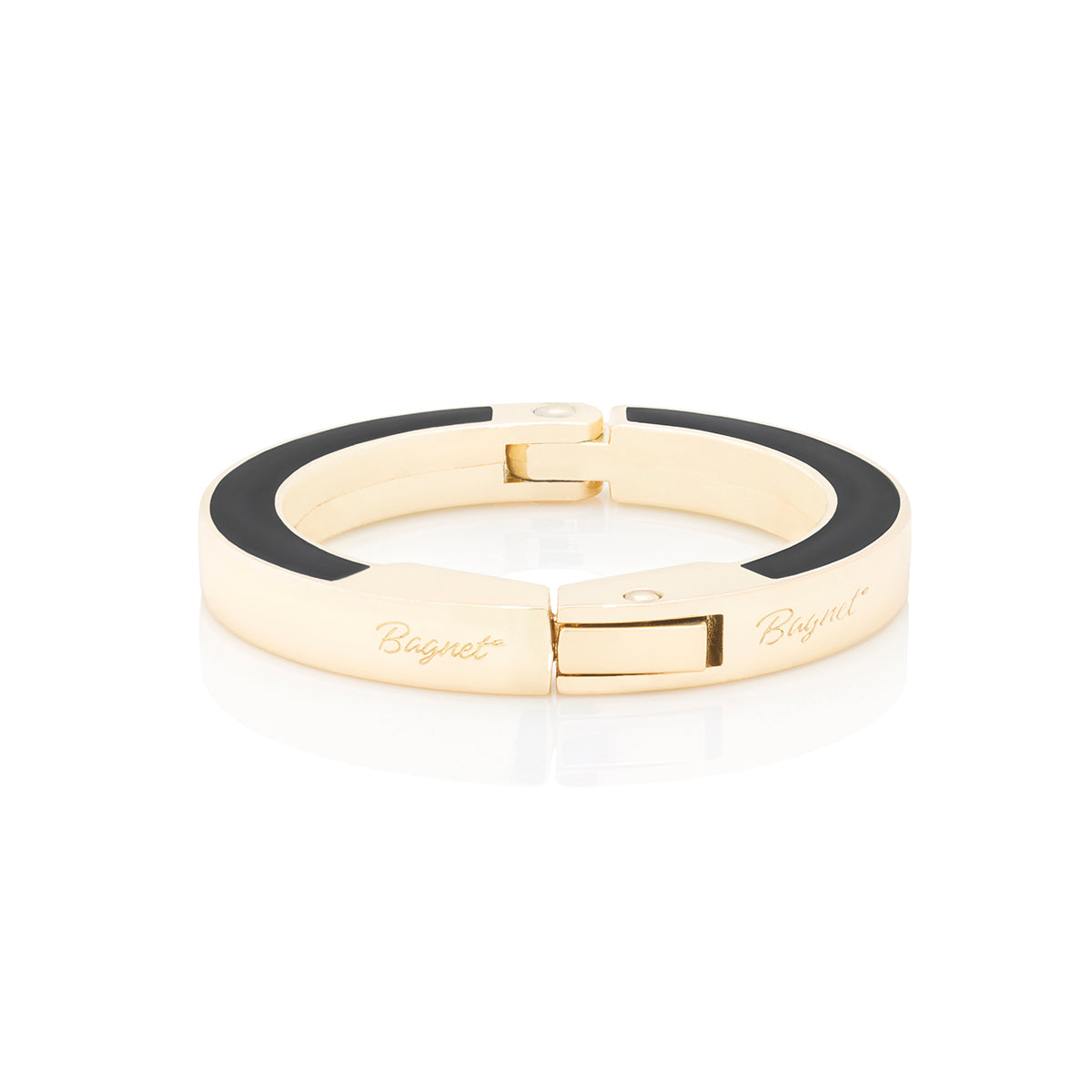 Closed Perch in Shiny Gold with Black Enamel