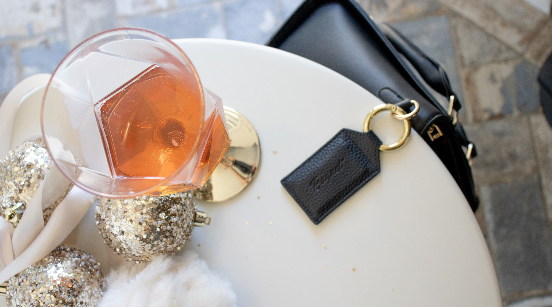 Holiday Gift Guide for Moms, Sisters, Daughters & Spouses
