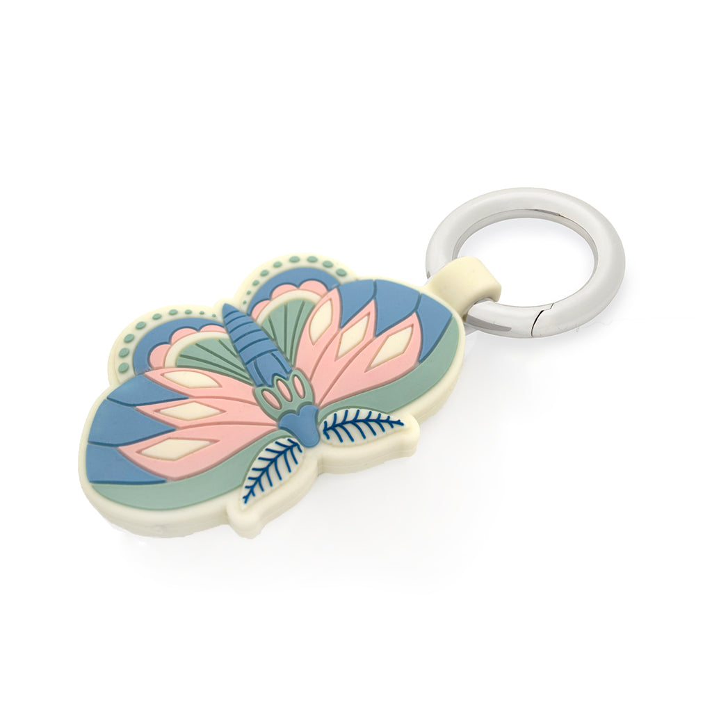 Flutter Light, the limited-edition Bagnet magnetic purse holder, comes with a small polished nickel ring