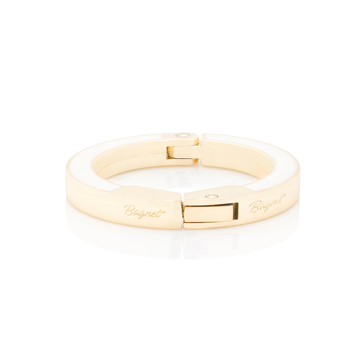 Closed Perch in Shiny Gold with White Enamel