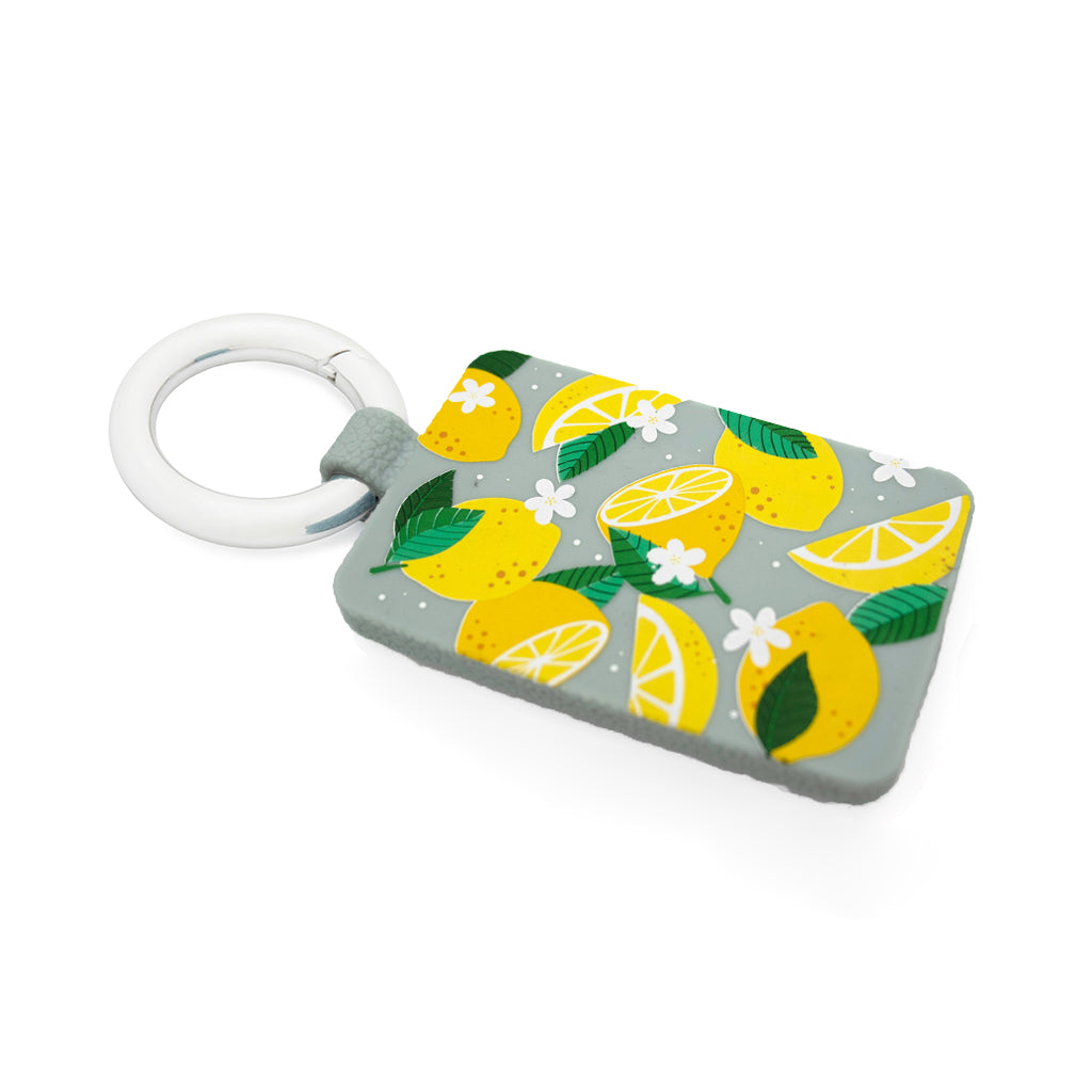 Lemonade, the limited-edition Bagnet magnetic purse holder, comes with a small polished nickel ring